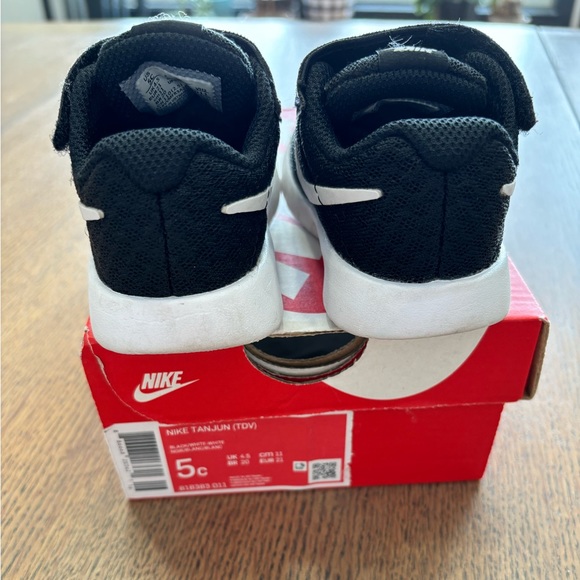 NIKE TANJUN (TDV) SIZE 5c - Picture 3 of 6
